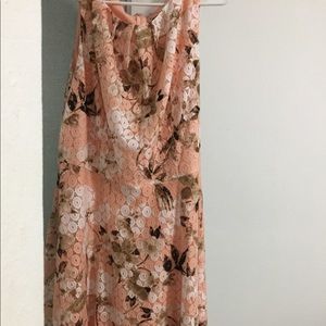 Black Label. Women’s dress in size 14.